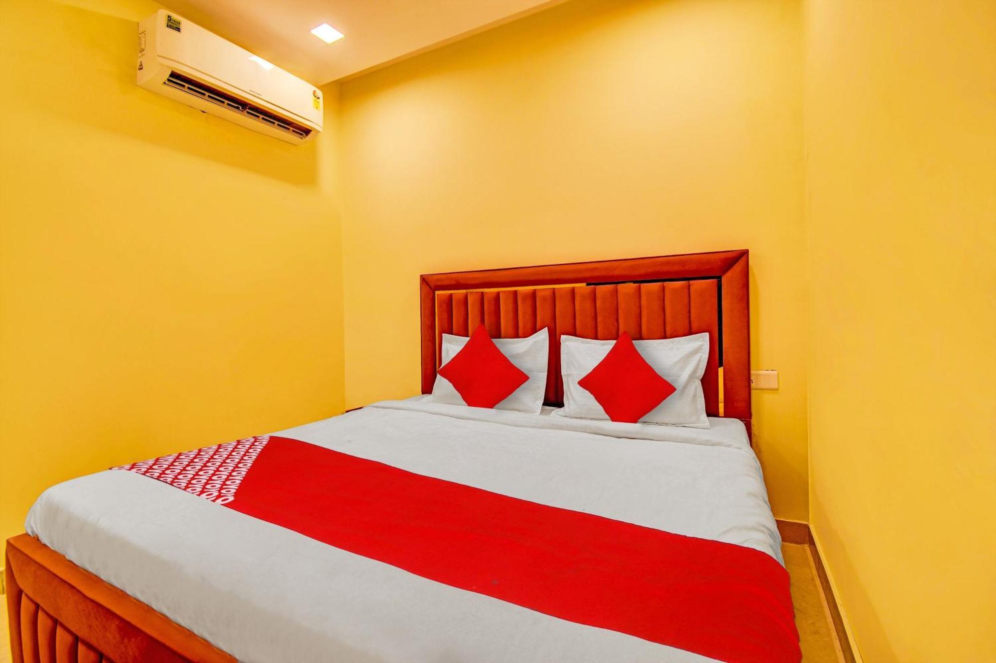 Hotel O Friendship Inn Delhi  Esterno foto